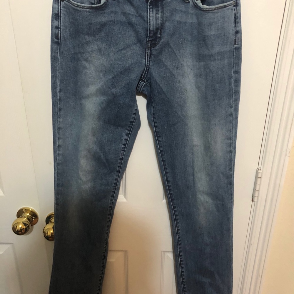 DKNY - Curvy Skinny Jeans